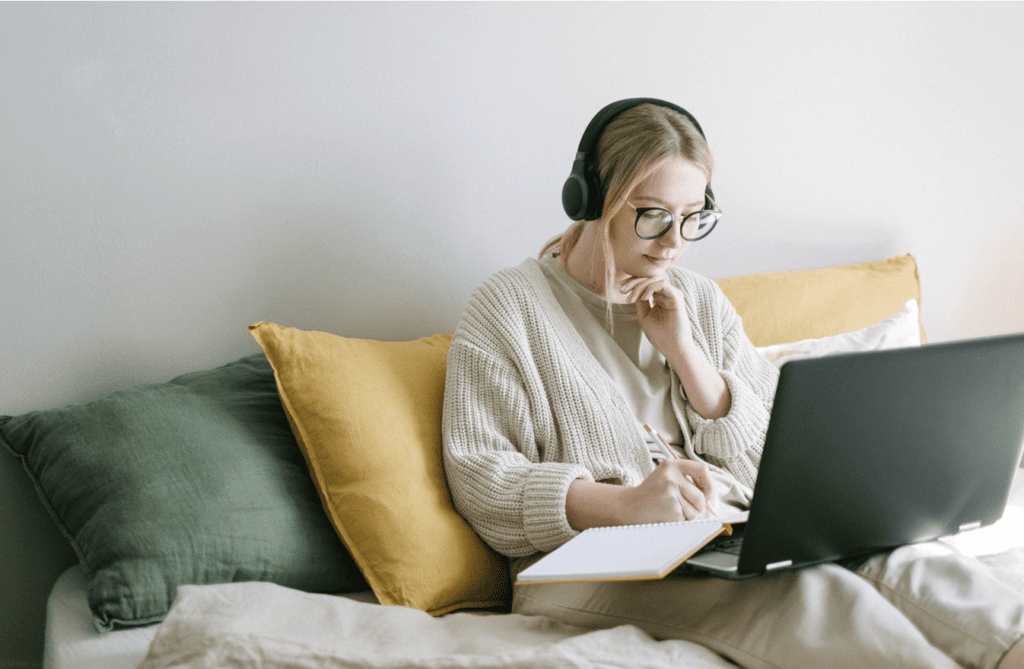 Online typing job 4 1024x669